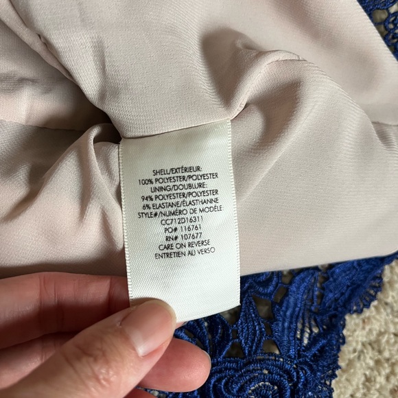 Alice and Olivia lace skirt NWT size 12 - Picture 5 of 5